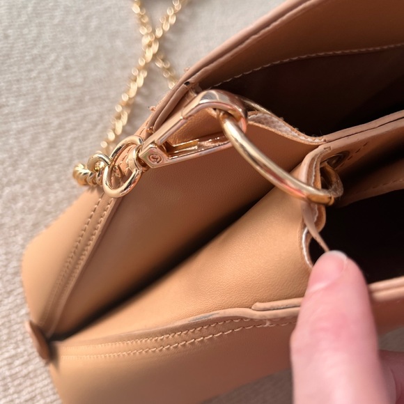 Halston purse - Picture 4 of 8